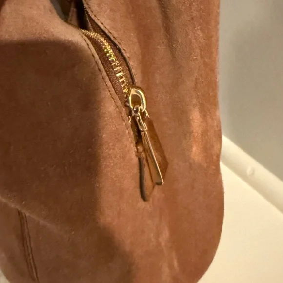 Michael Kors Brown Lillie Suede Shoulder Bag - Picture 6 of 9